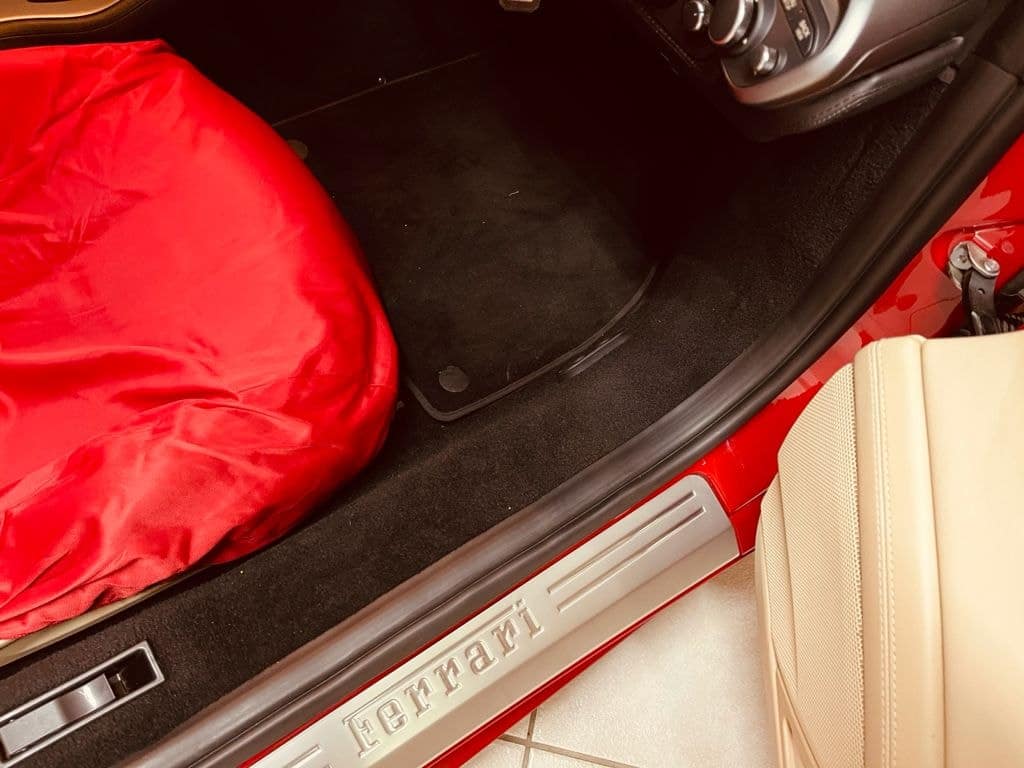 2011 FERRARI 458 Italia Coupe